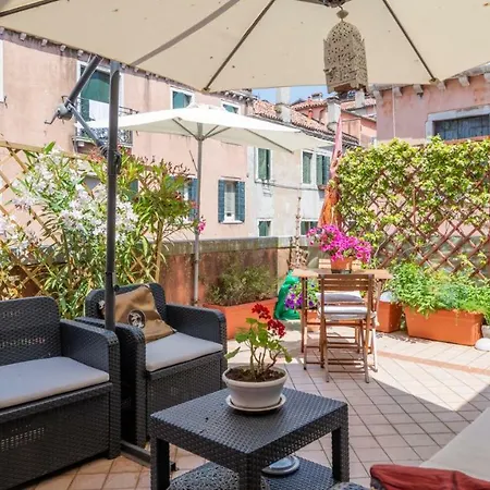 The Palace 5613 Pensjonat Wenecja